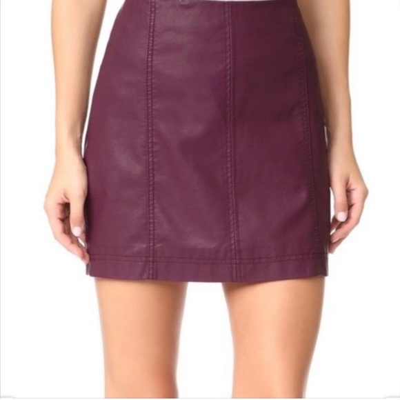 Free People x Urban Outfitters Faux Leather Mini Skirt- Burgundy- Size 4 - Picture 1 of 5